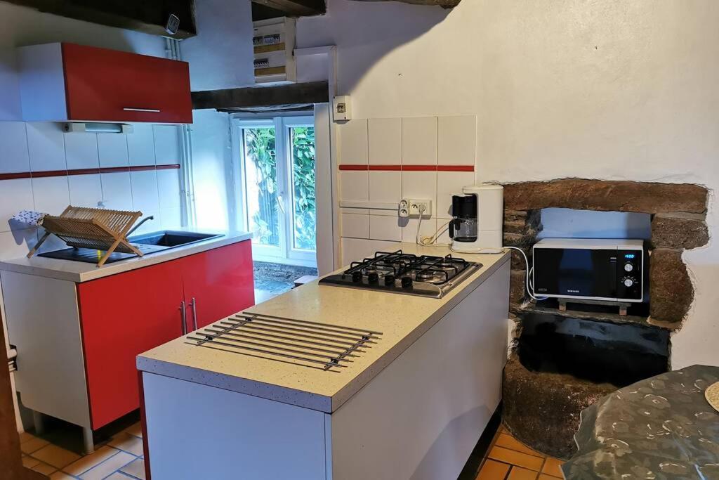Petite Maison Dans Les Monts D'Arree Ty Coz Commana Kültér fotó